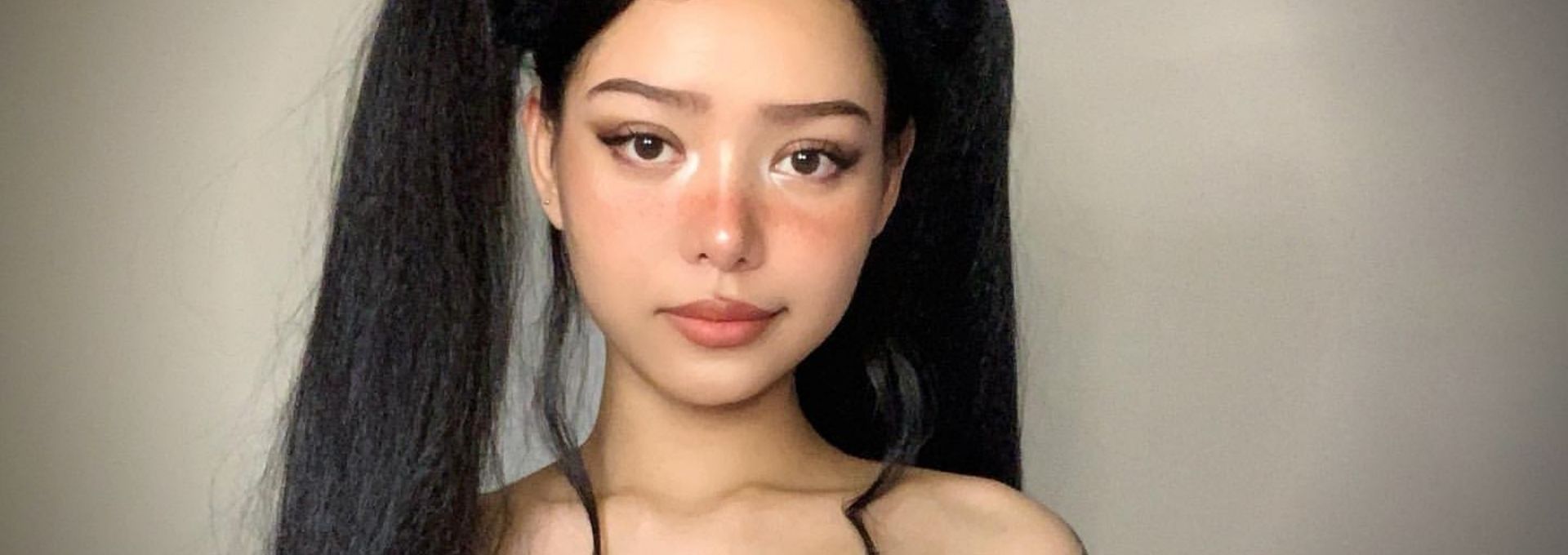 Bella Poarch〈Build A Bitch〉拒當客製化情人!(歌詞解析)【Billboard Hot 100】